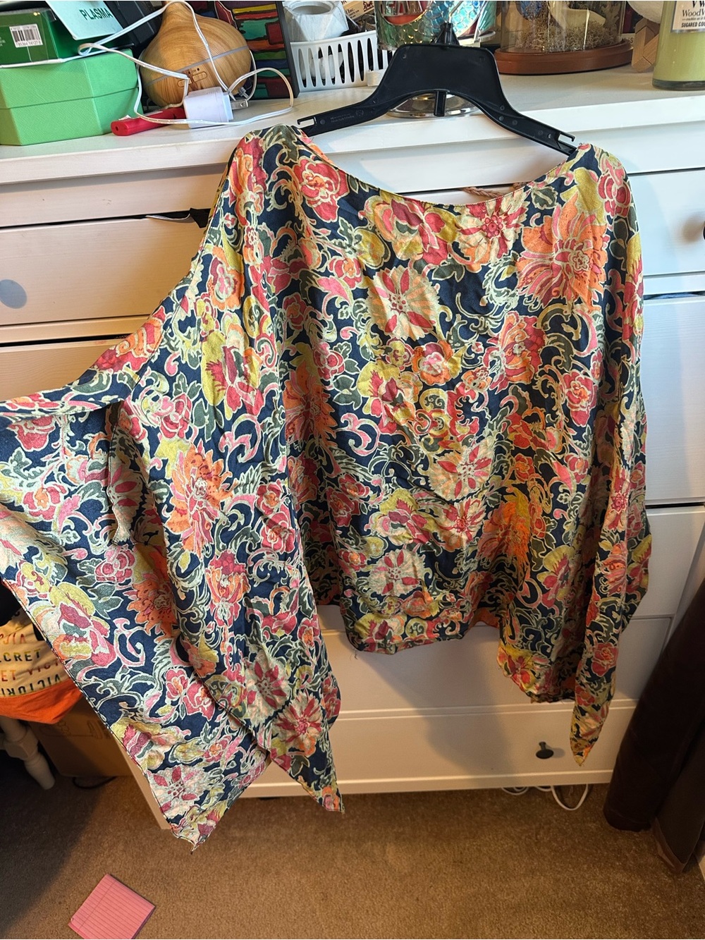 Women's Floral Boatneck Blouson-Sleeve Top in Navy Multicolor